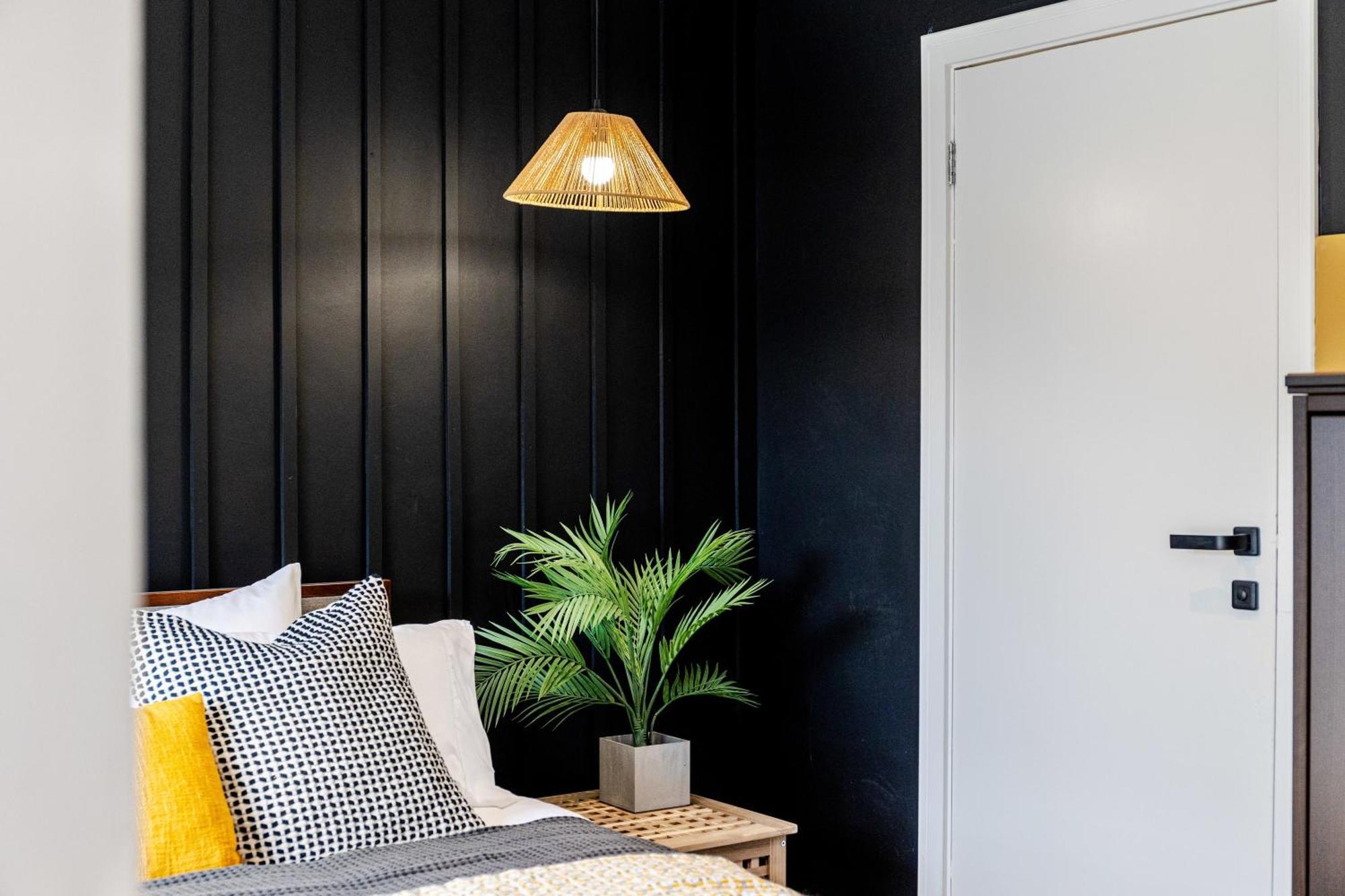 Vakantiehuis Quayside Escape-ensuite Tranquil Within An Intimate Shared With Free Parking