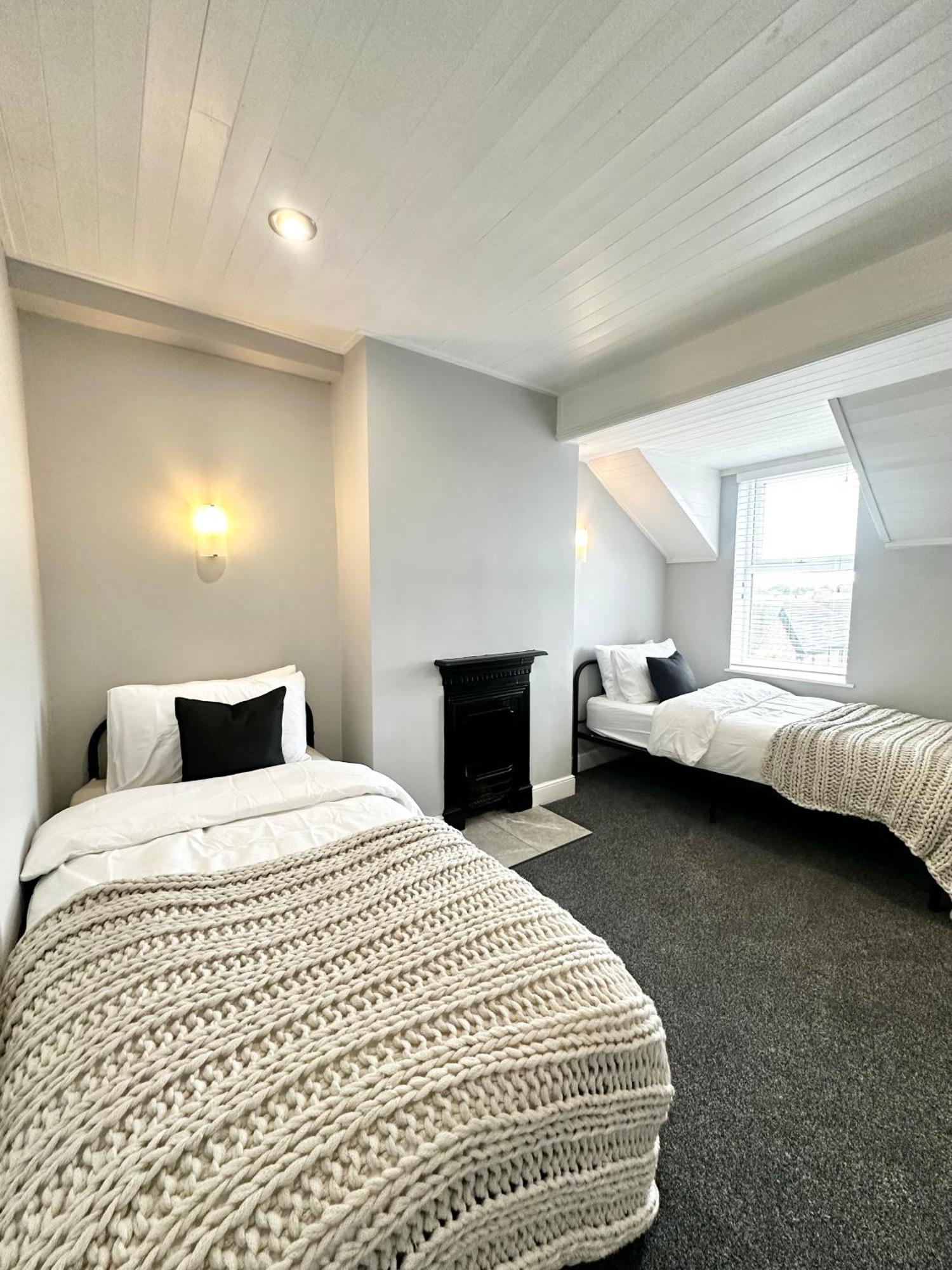 Victorian - 5 Bedroom House Holiday home *