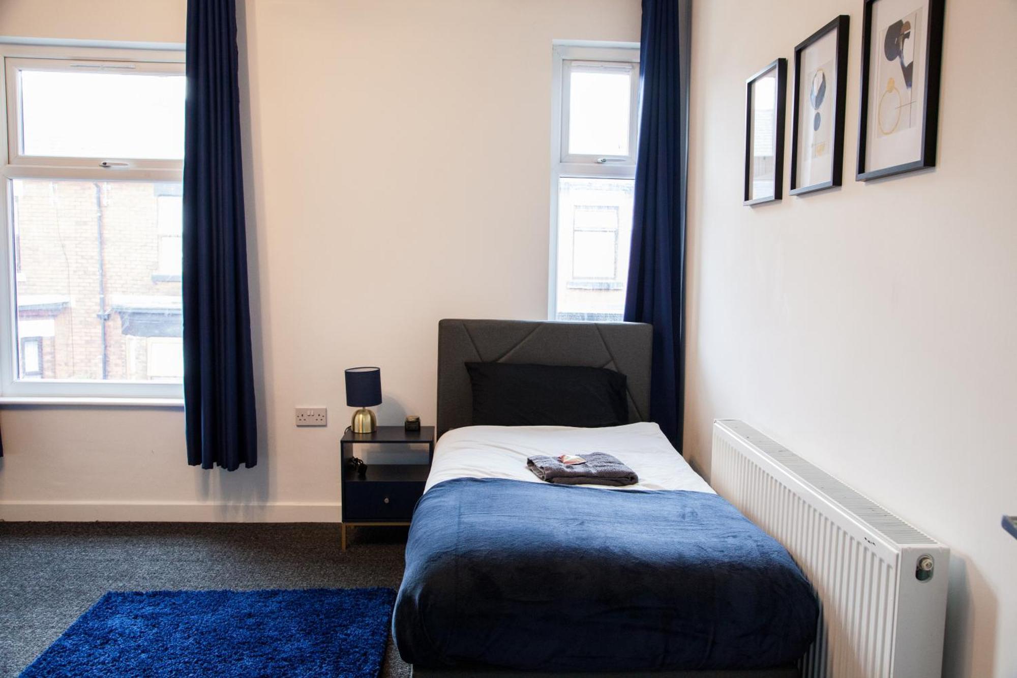 Entire Modern In And Near Peak District Holiday home Manchester