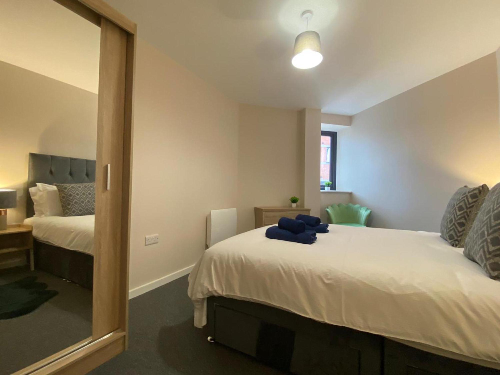 Sandringham 1 King Bed With Sofabed
