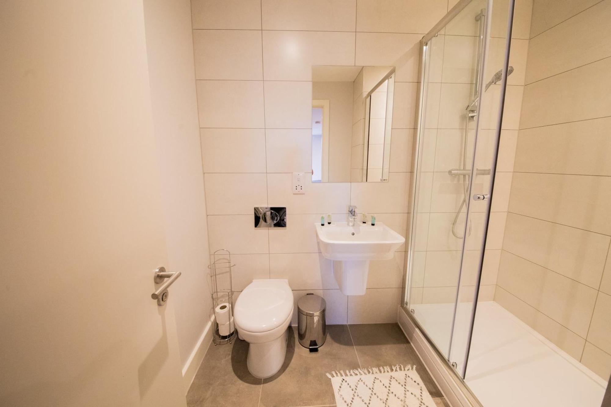 Stunning 3 Bedroom * Manchester
