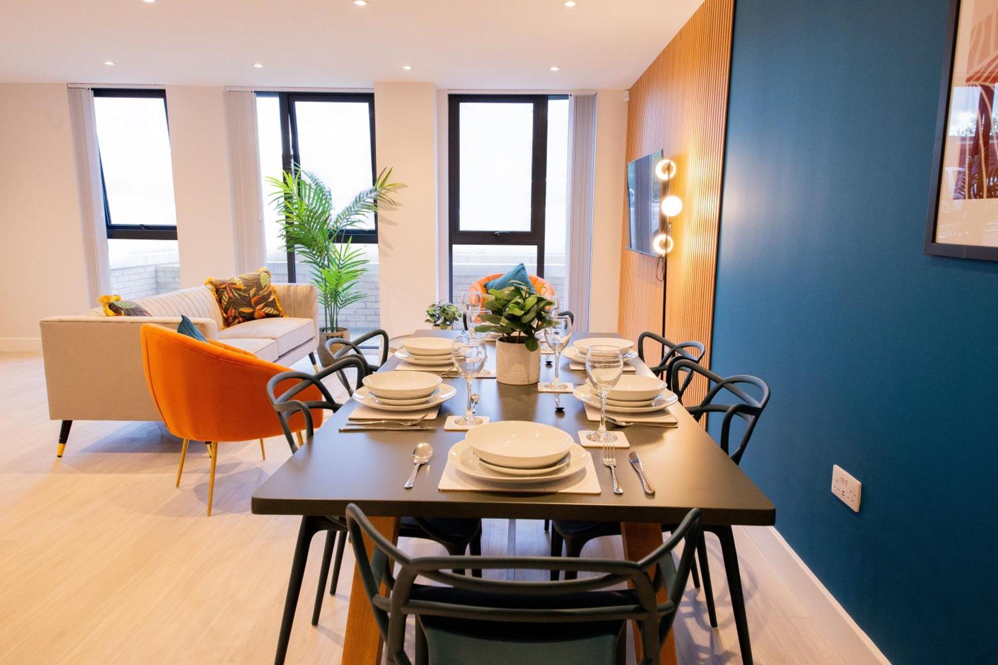 Stunning 3 Bedroom *