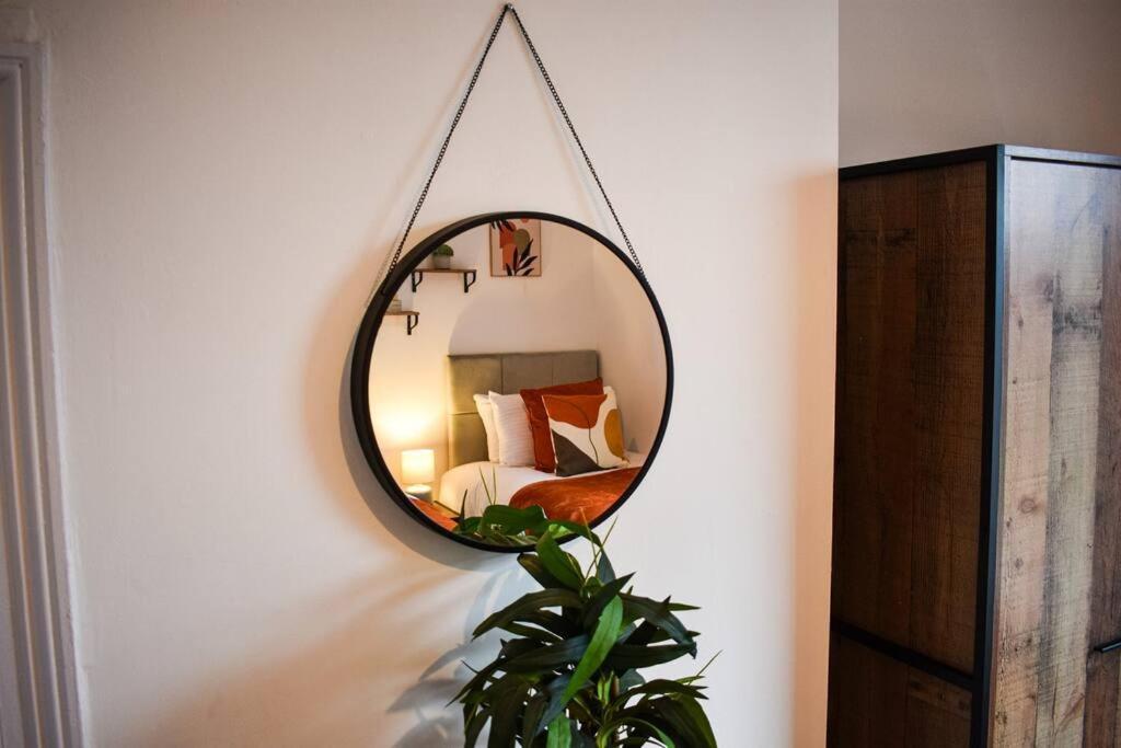 Holiday home Stylish & Vibrant 2 Bedroom *