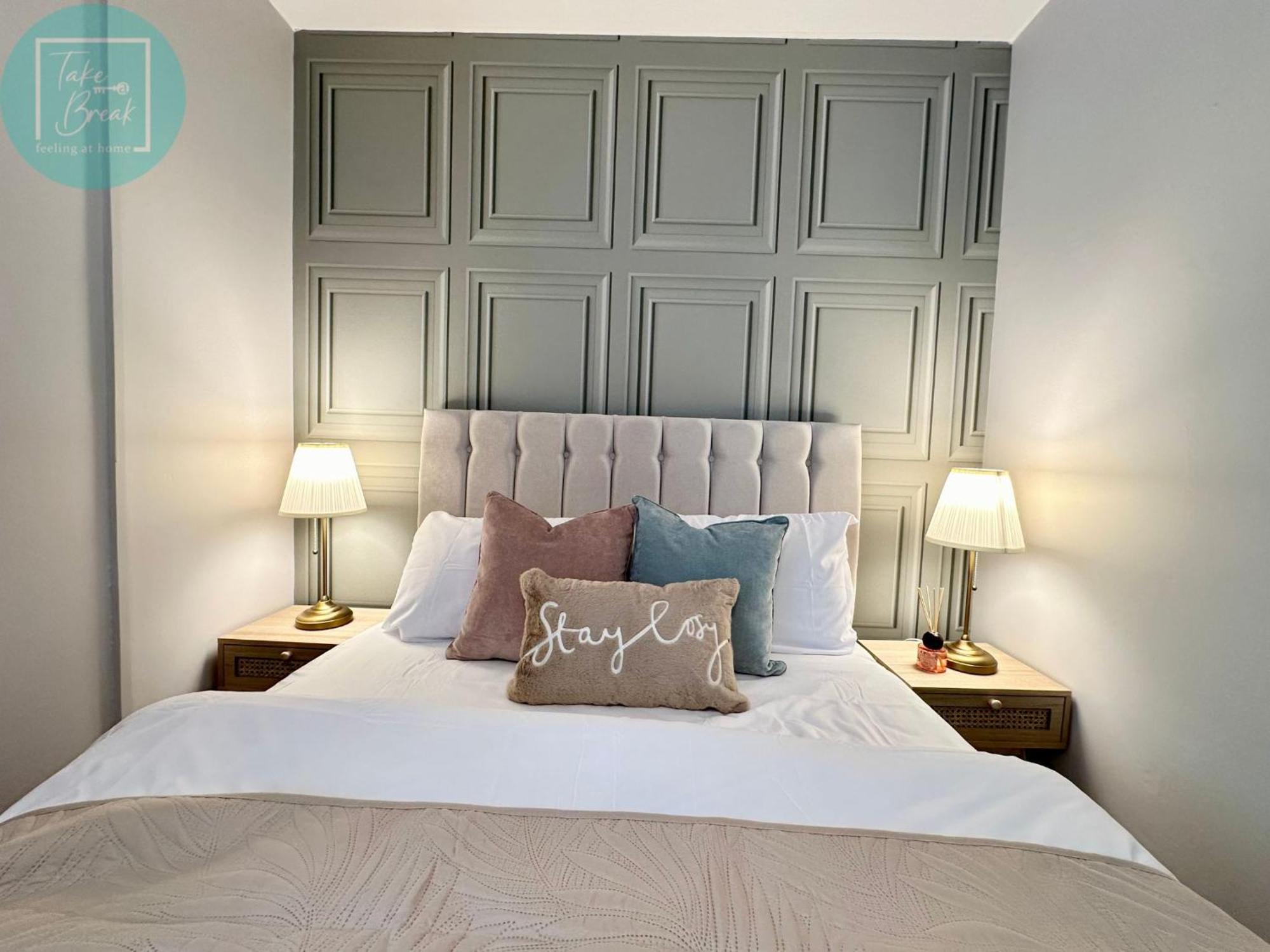 Chic 2br Swinton Gem For Families & Couples Trafford Centre Nearby Apartment Manchester
