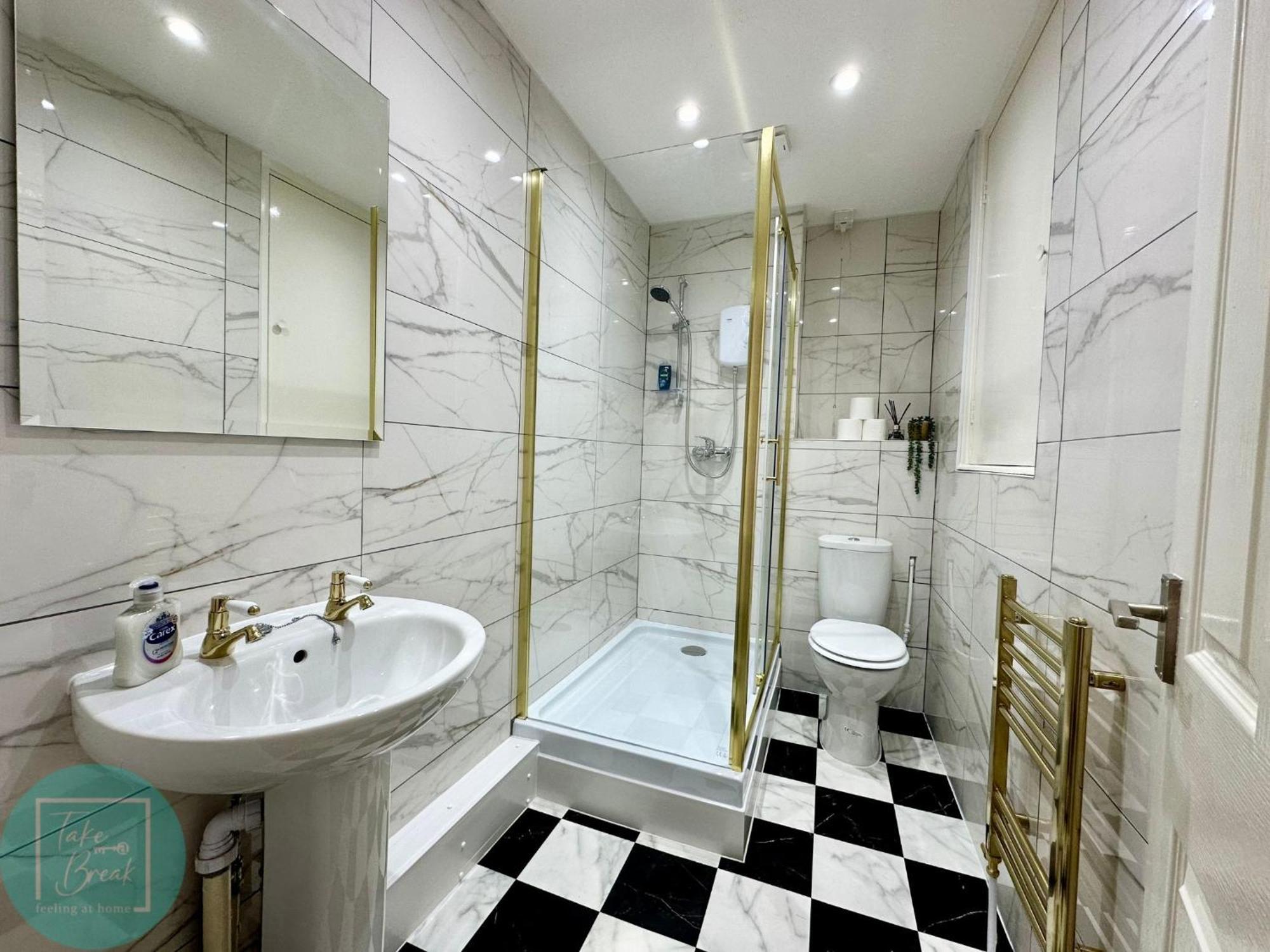 Apartment Chic 2br Swinton Gem For Families & Couples Trafford Centre Nearby