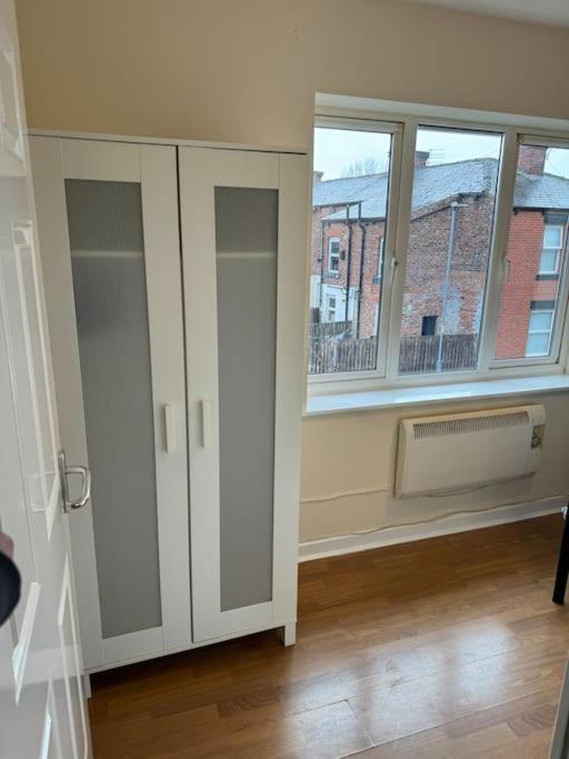 Modern, Quiet, Sleeps 9, Etihad, Coop Live, Manchester