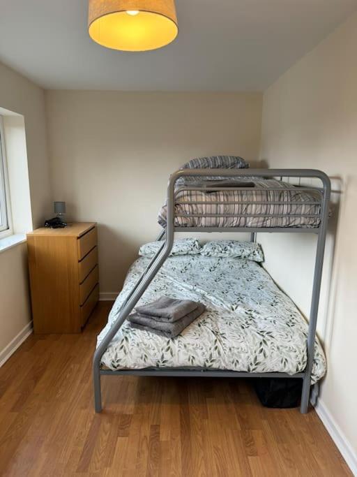 Modern, Quiet, Sleeps 9, Etihad, Coop Live,