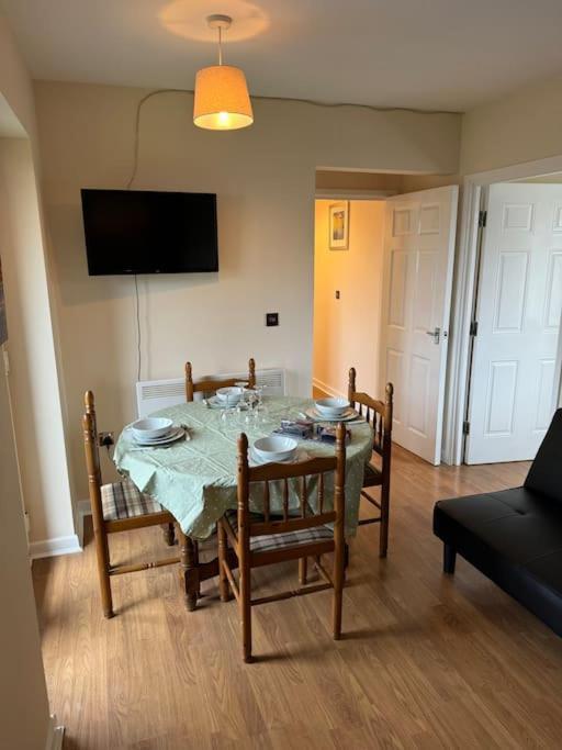 Modern, Quiet, Sleeps 9, Etihad, Coop Live, * Manchester