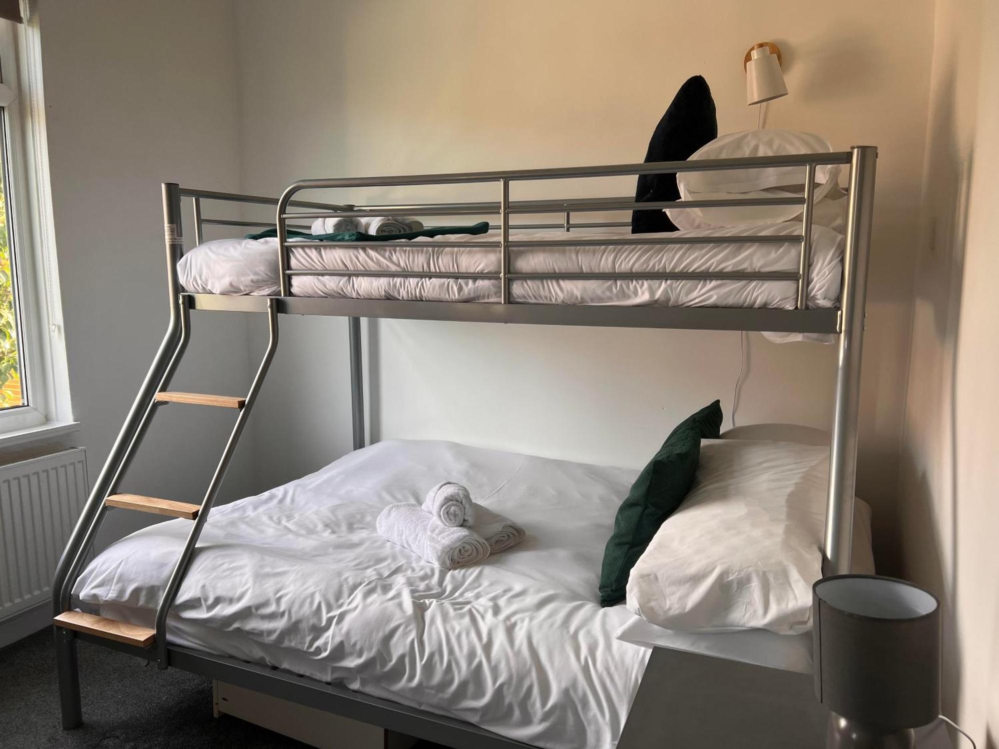 Holiday home Pass The Keys Old Trafford 4-bedroom Retreat Near United & Centre - Family-friendly *