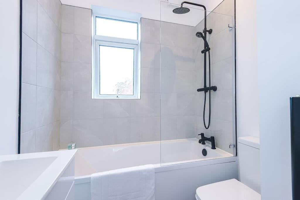 Holiday home Trendy 3br Pad In Manchester