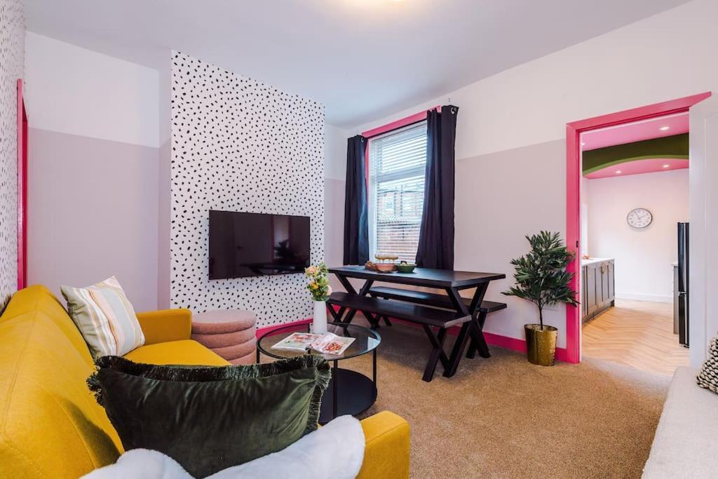 Holiday home Trendy 3br Pad In