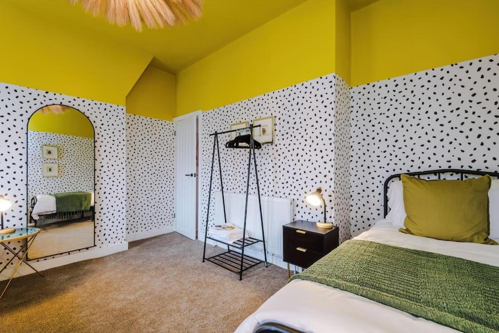 Trendy 3br Pad In Holiday home