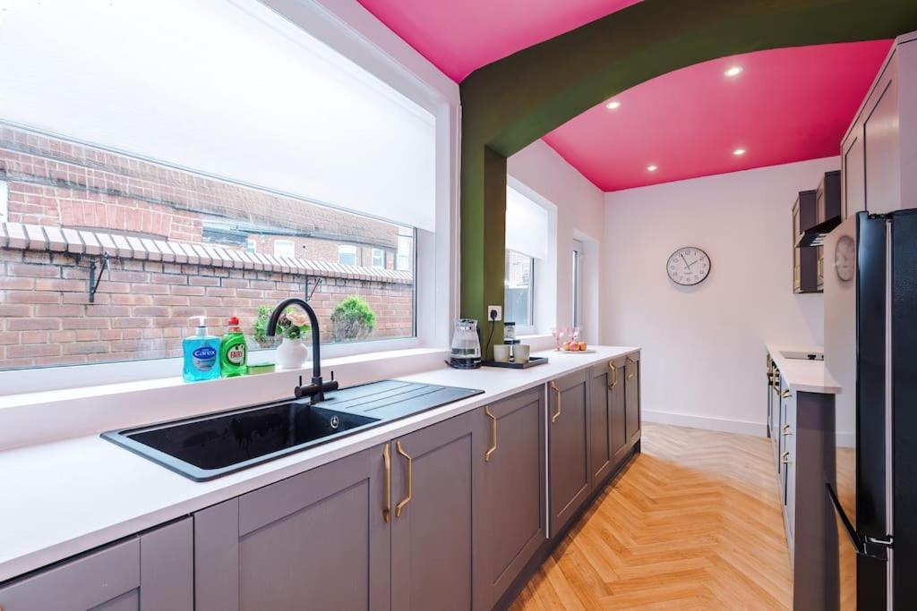 Holiday home Trendy 3br Pad In Manchester