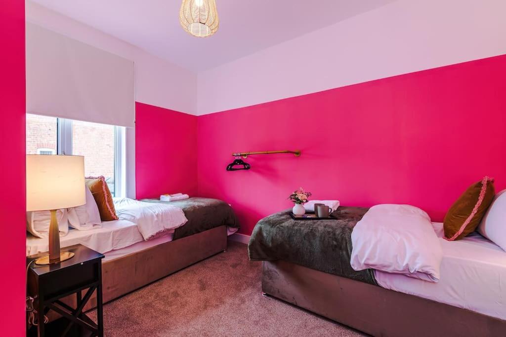 Holiday home Trendy 3br Pad In *