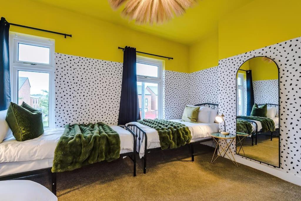 Trendy 3br Pad In Holiday home Manchester
