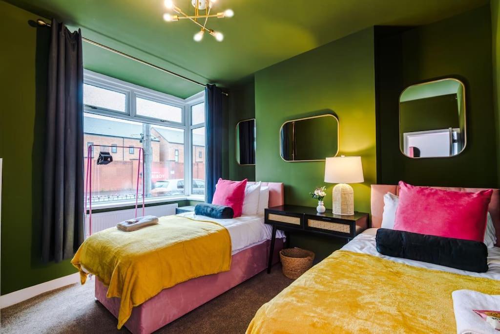 Holiday home Trendy 3br Pad In *