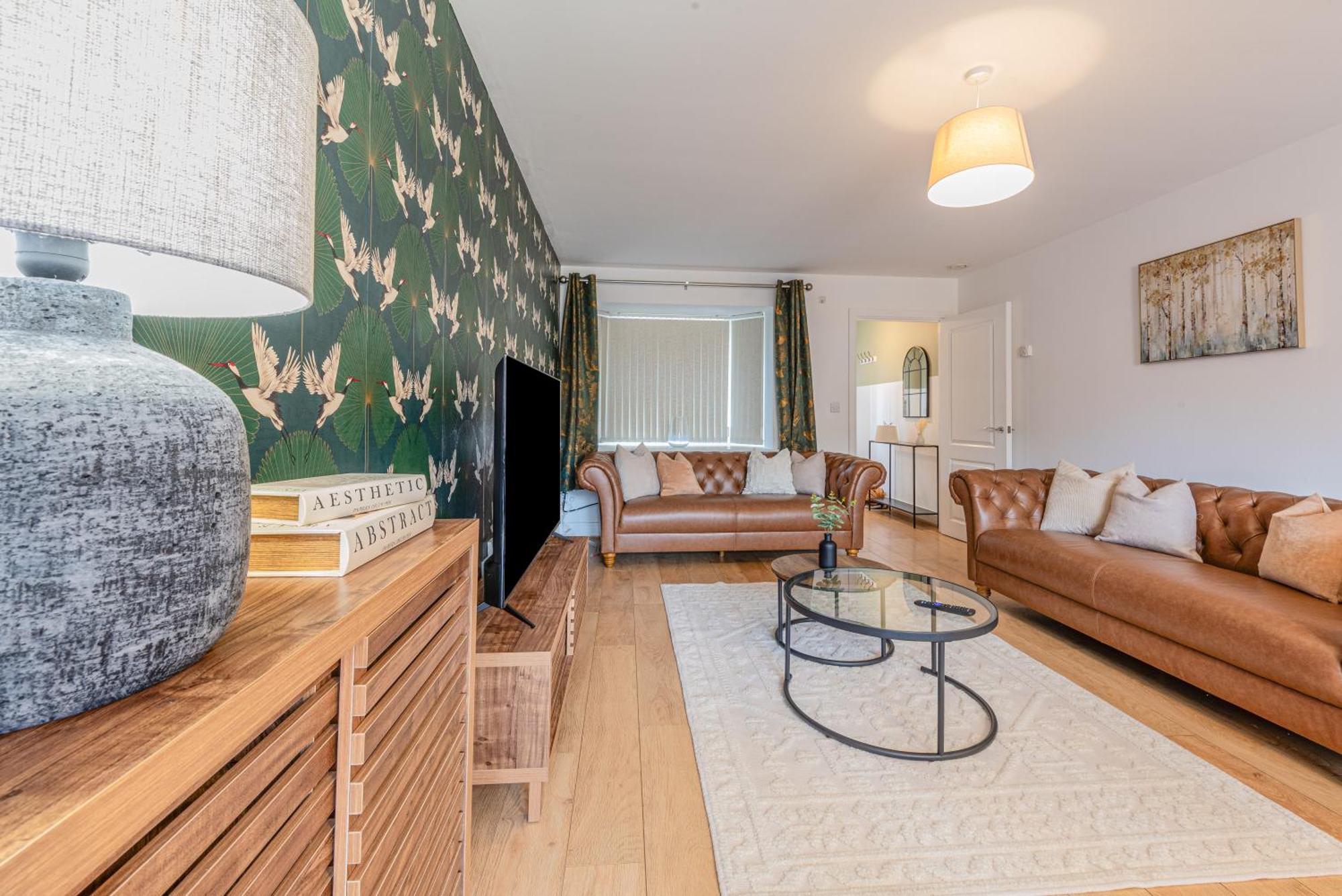 Boutique 4-bed House In - Games Holiday home *