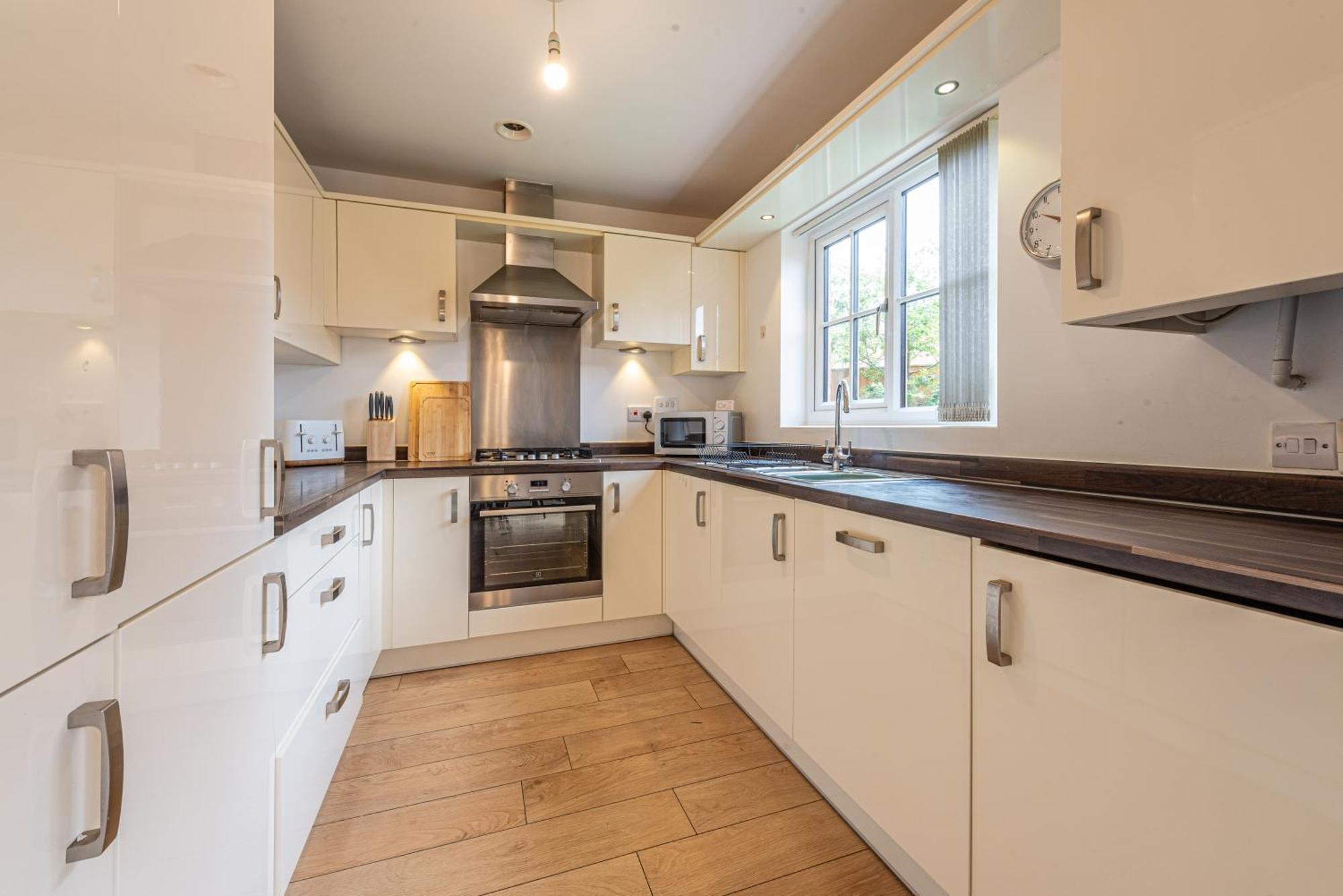 Boutique 4-bed House In - Games Manchester
