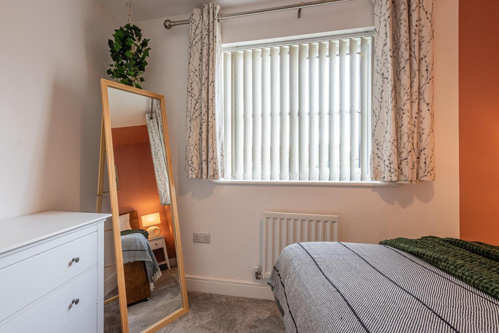 Boutique 4-bed House In - Games Manchester