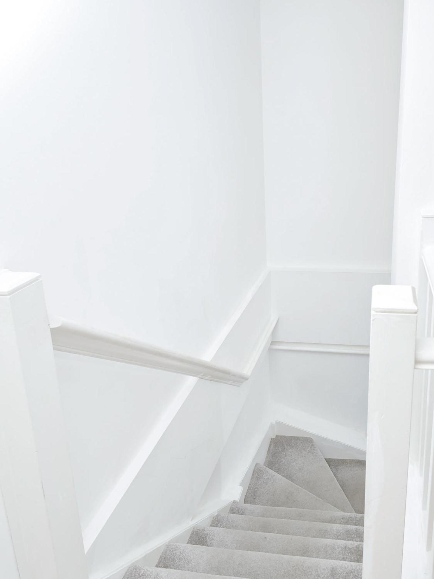 Cosy 2 Bed 2 Bath With Balcony In Salford