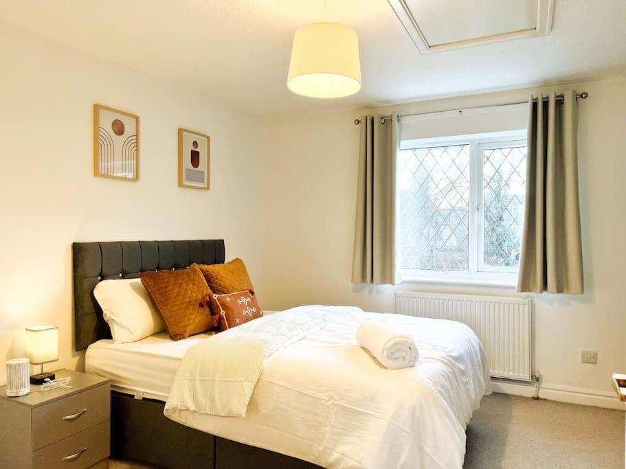 Simple House W- Free Parking By Airport - Free Drop-off Holiday home