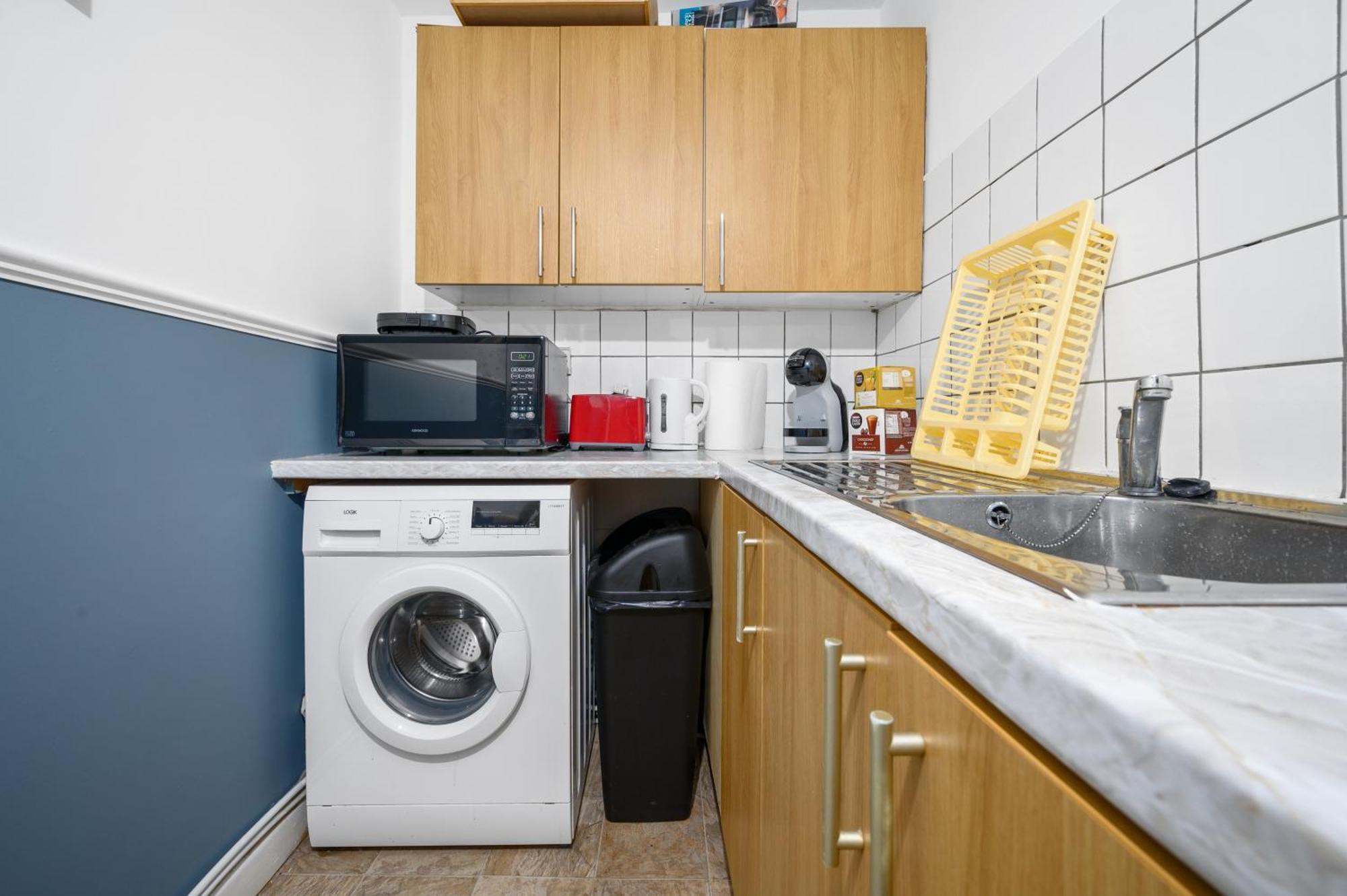 Private Retreat For 3 Near Centre * Manchester