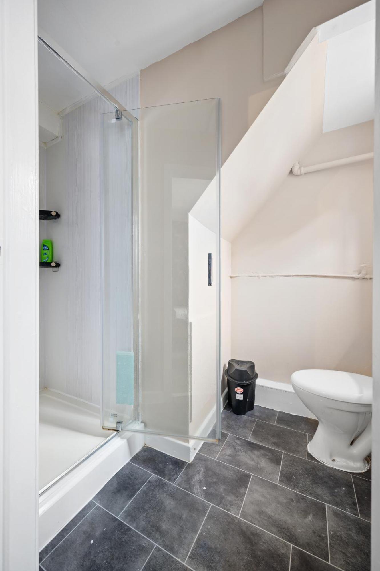 Private Retreat For 3 Near Centre