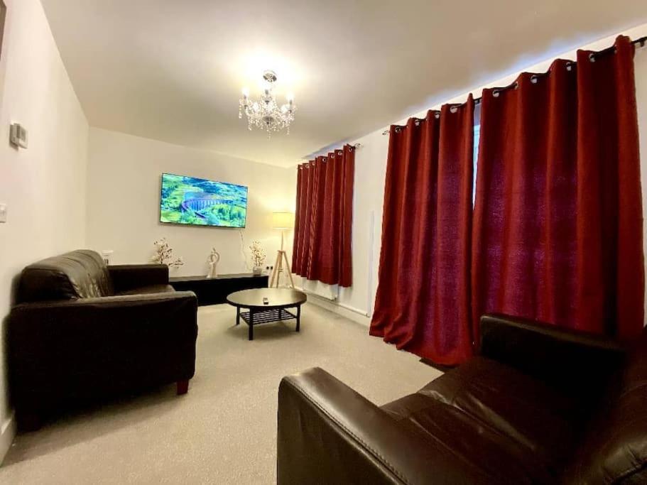 Apartment Uniquejoe - 3 Bedroom *