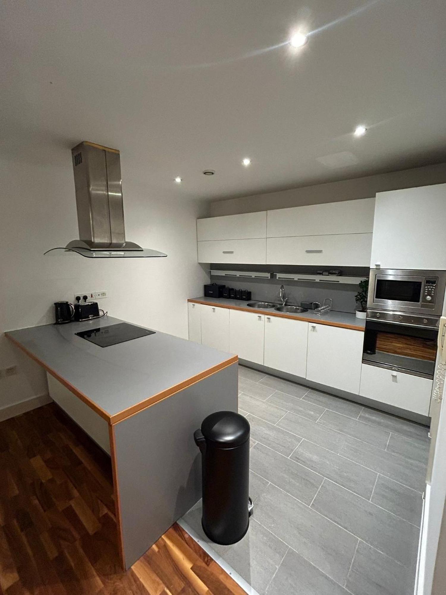 Luxury 2 Bedroom Centre With Free Parking Apartment Manchester