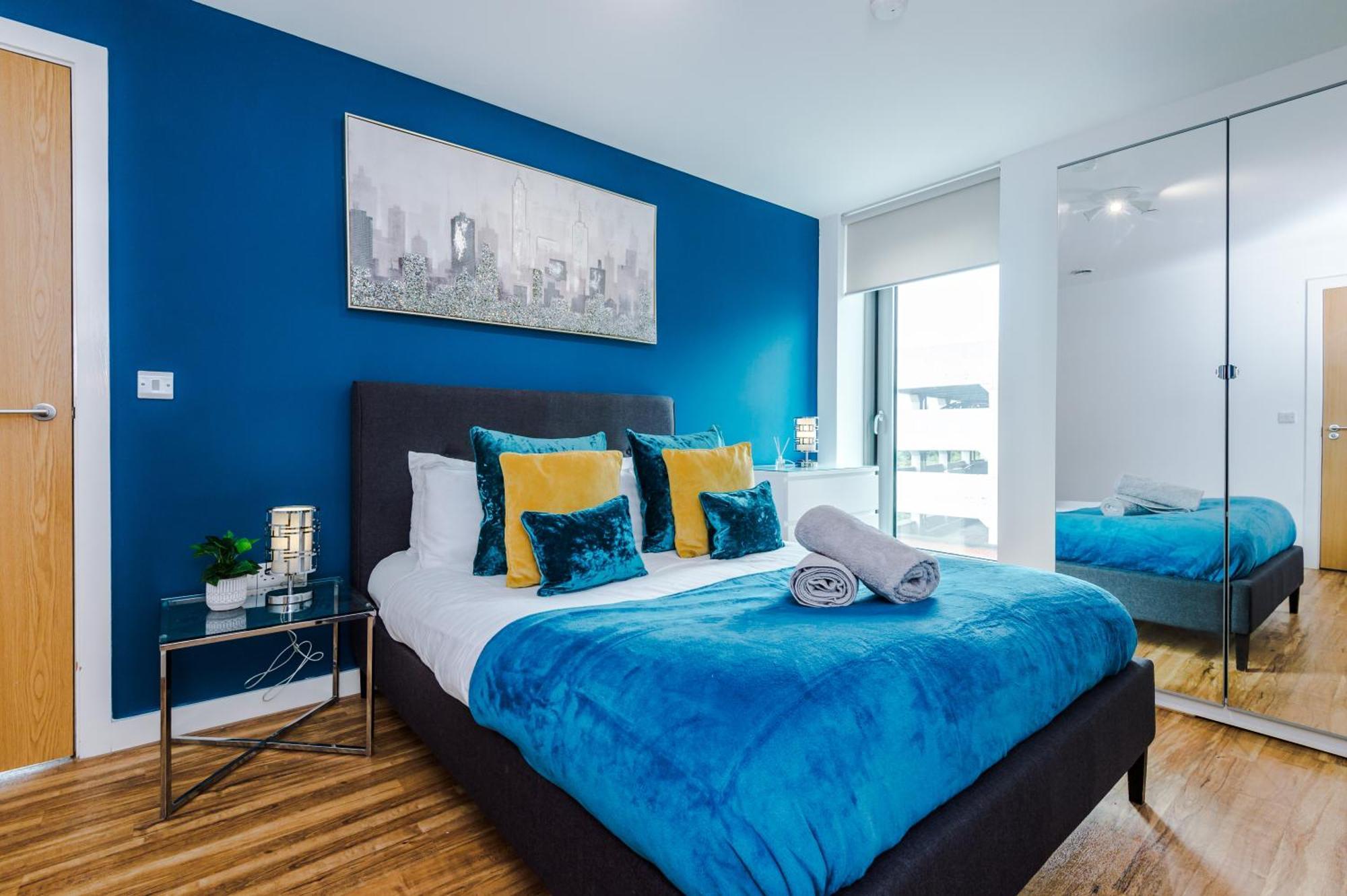 Lux Livin' - Luxury 2 Bed With Skyline View & 24 Hour Gym *