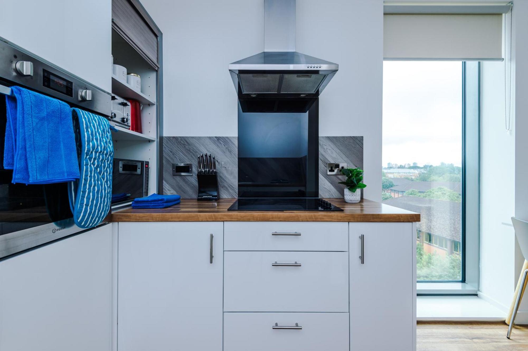 Lux Livin' - Luxury 2 Bed With Skyline View & 24 Hour Gym Manchester
