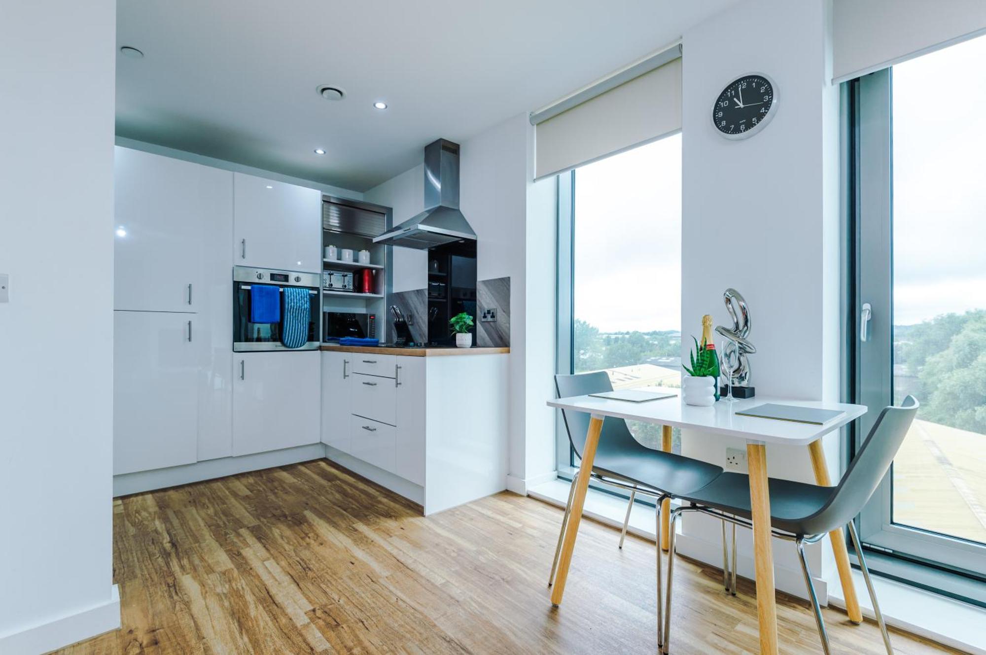 Lux Livin' - Luxury 2 Bed With Skyline View & 24 Hour Gym * Manchester