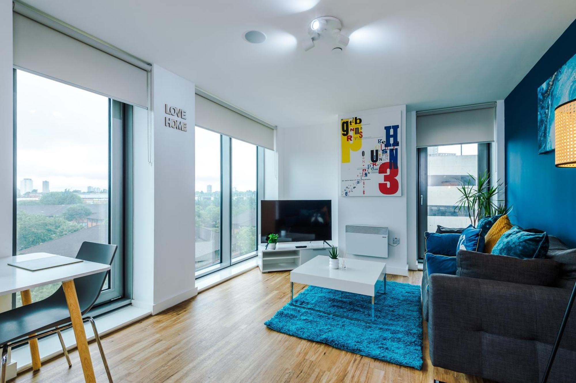 Lux Livin' - Luxury 2 Bed With Skyline View & 24 Hour Gym