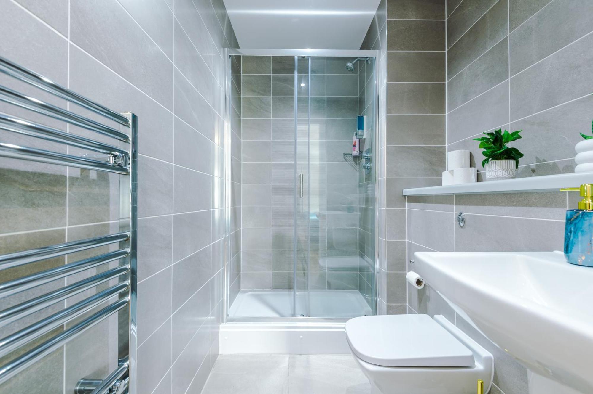 Lux Livin' - Luxury 2 Bed With Skyline View & 24 Hour Gym Appartement
