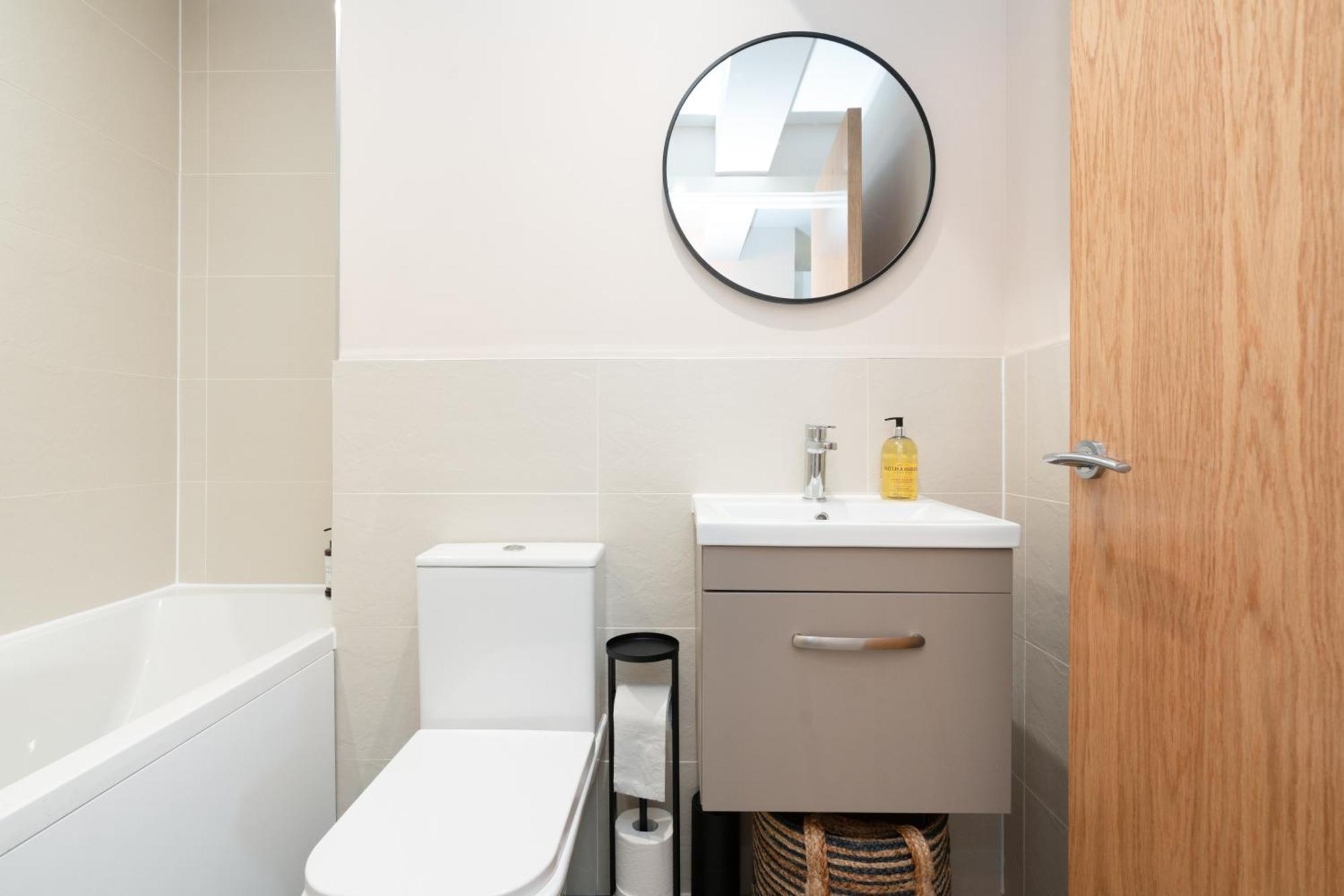 Modern 2bed In Apartment Manchester