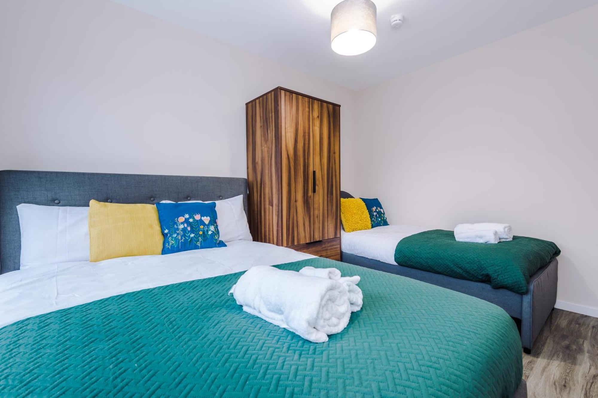 Modern Comfort - 1 Bedroom - Free Parking, Transit Links, Close To Stadiums *