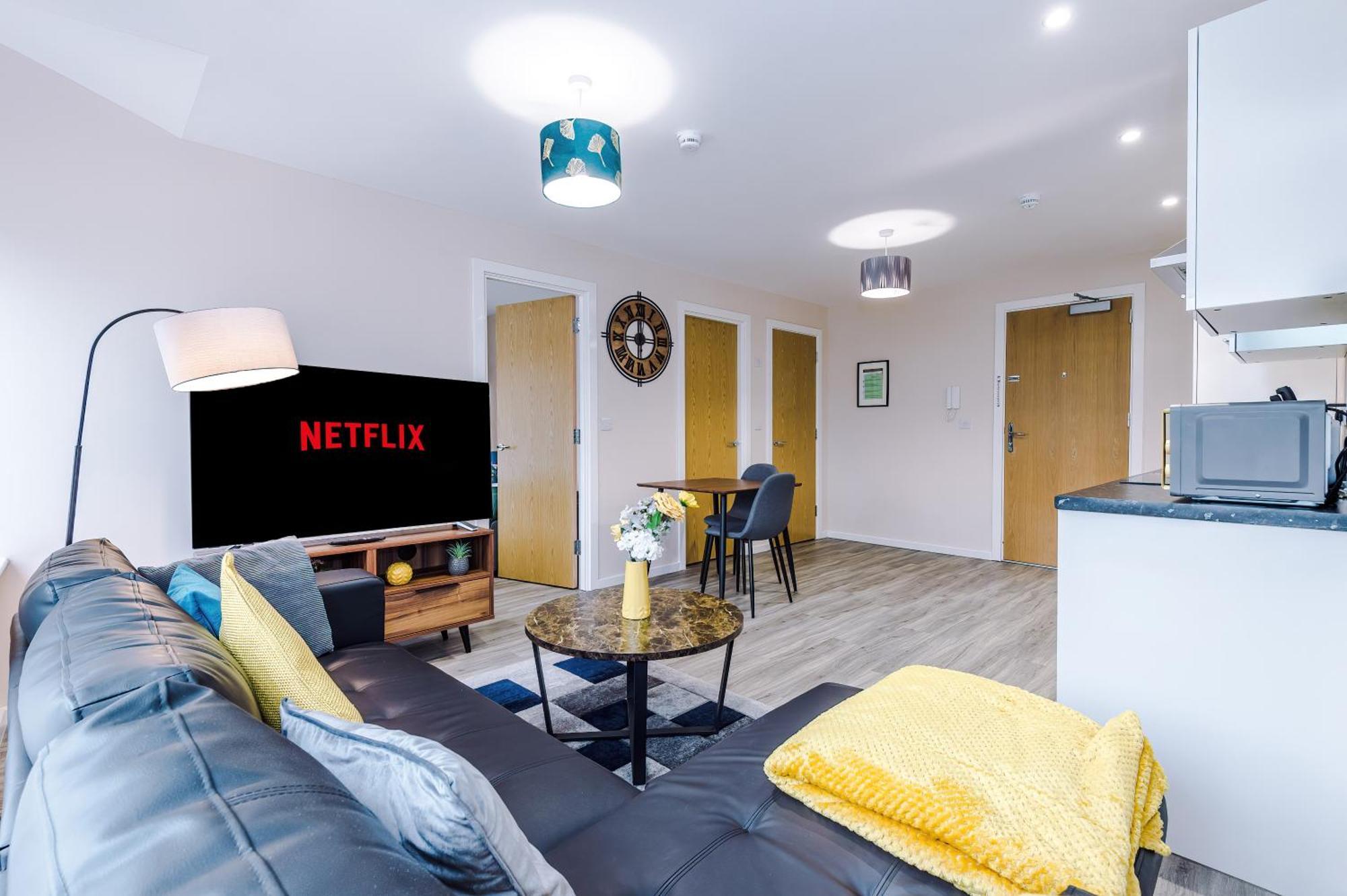 Modern Comfort - 1 Bedroom - Free Parking, Transit Links, Close To Stadiums Apartment