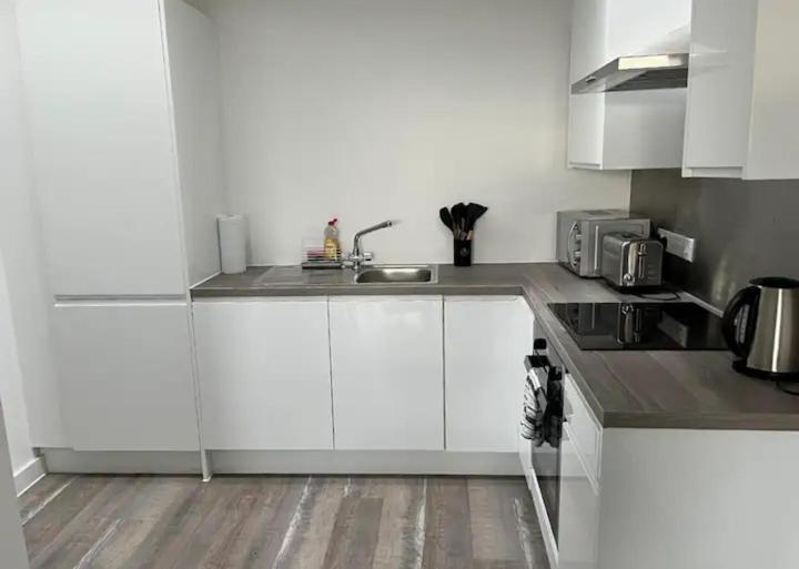 Old Trafford Penthouse Duplex - Steps From Mufc Apartment *