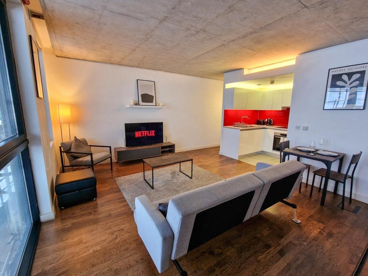 Stunning Canal Side Flat By Superhost *