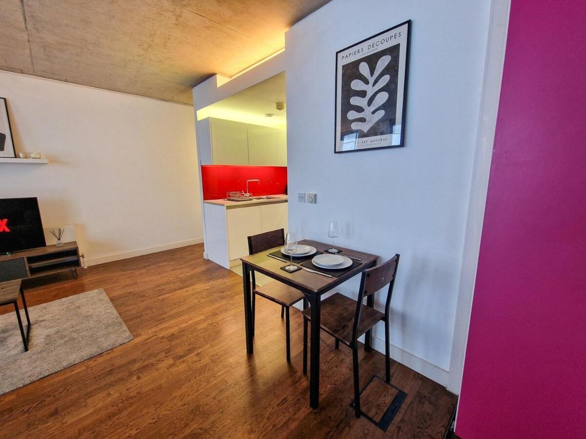 Stunning Canal Side Flat By Superhost *