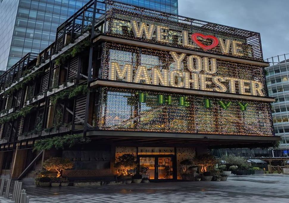 Modern Trafford 1br Apartment-free Parking-cinema Appartement *