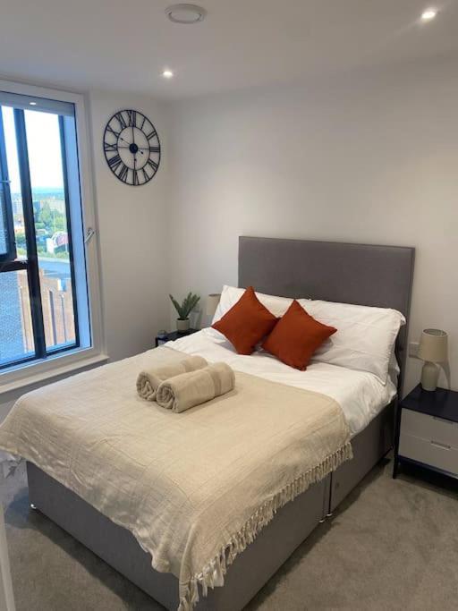 Modern Trafford 1br Apartment-free Parking-cinema * Manchester