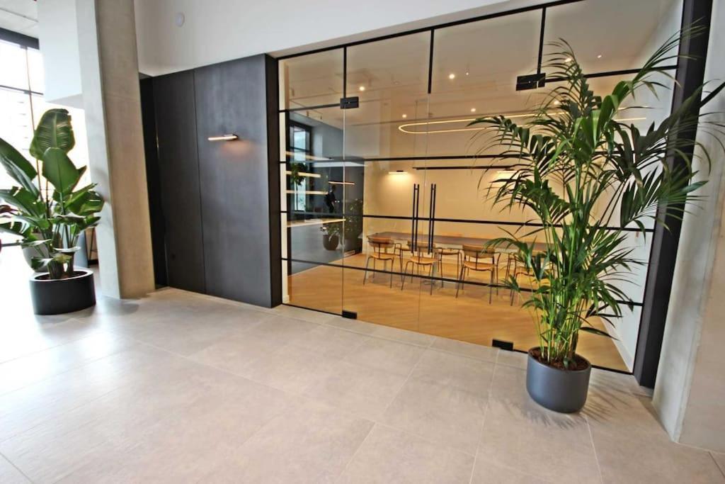 Modern Trafford 1br Apartment-free Parking-cinema * Manchester