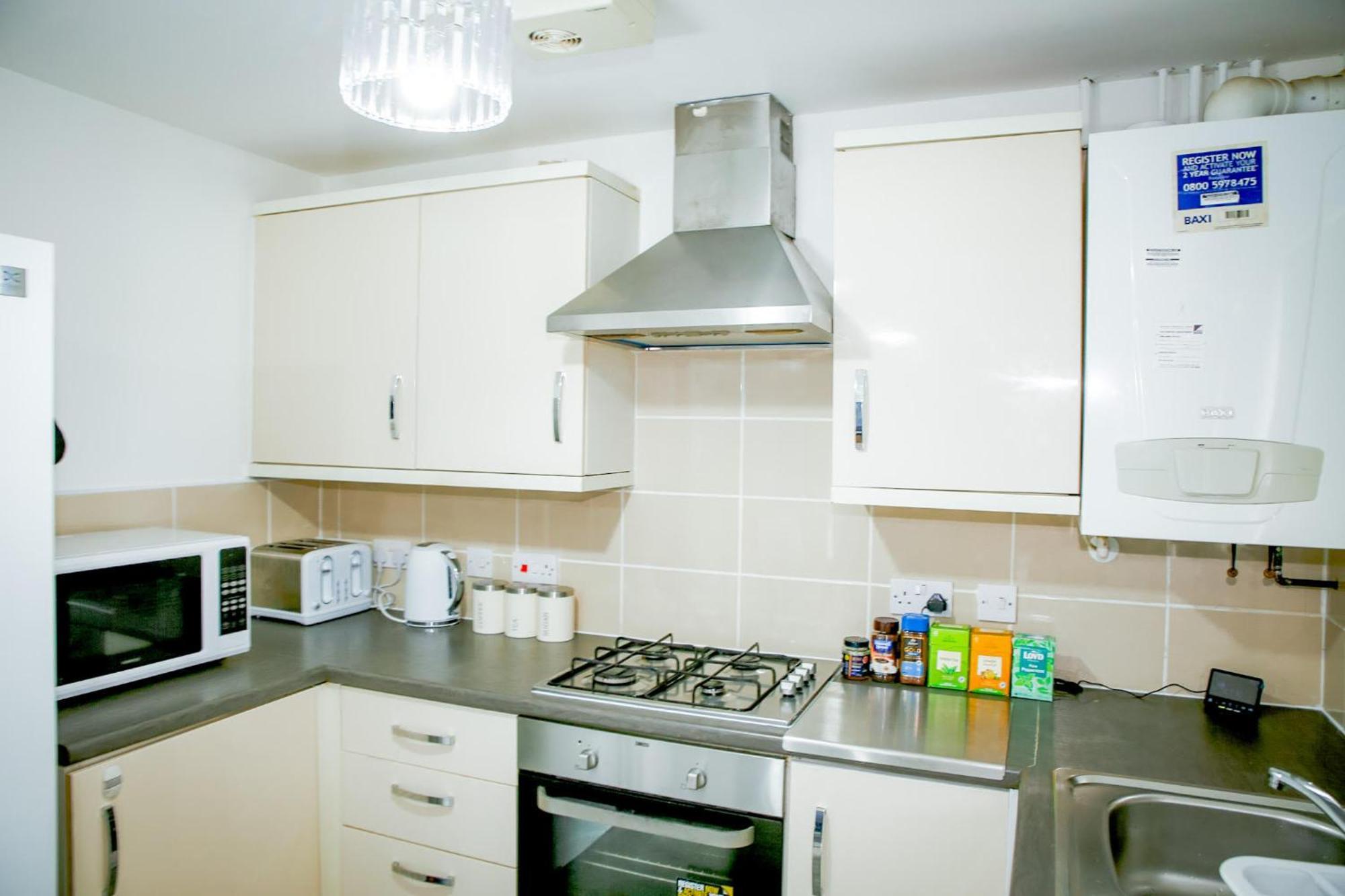 Vakantiehuis The Wynne House - 3 Bedroom Luxury House With 5 Beds & Free Parking Near Centre, And A Walking Distance To The Etihad Stadium & Coop Live Arena