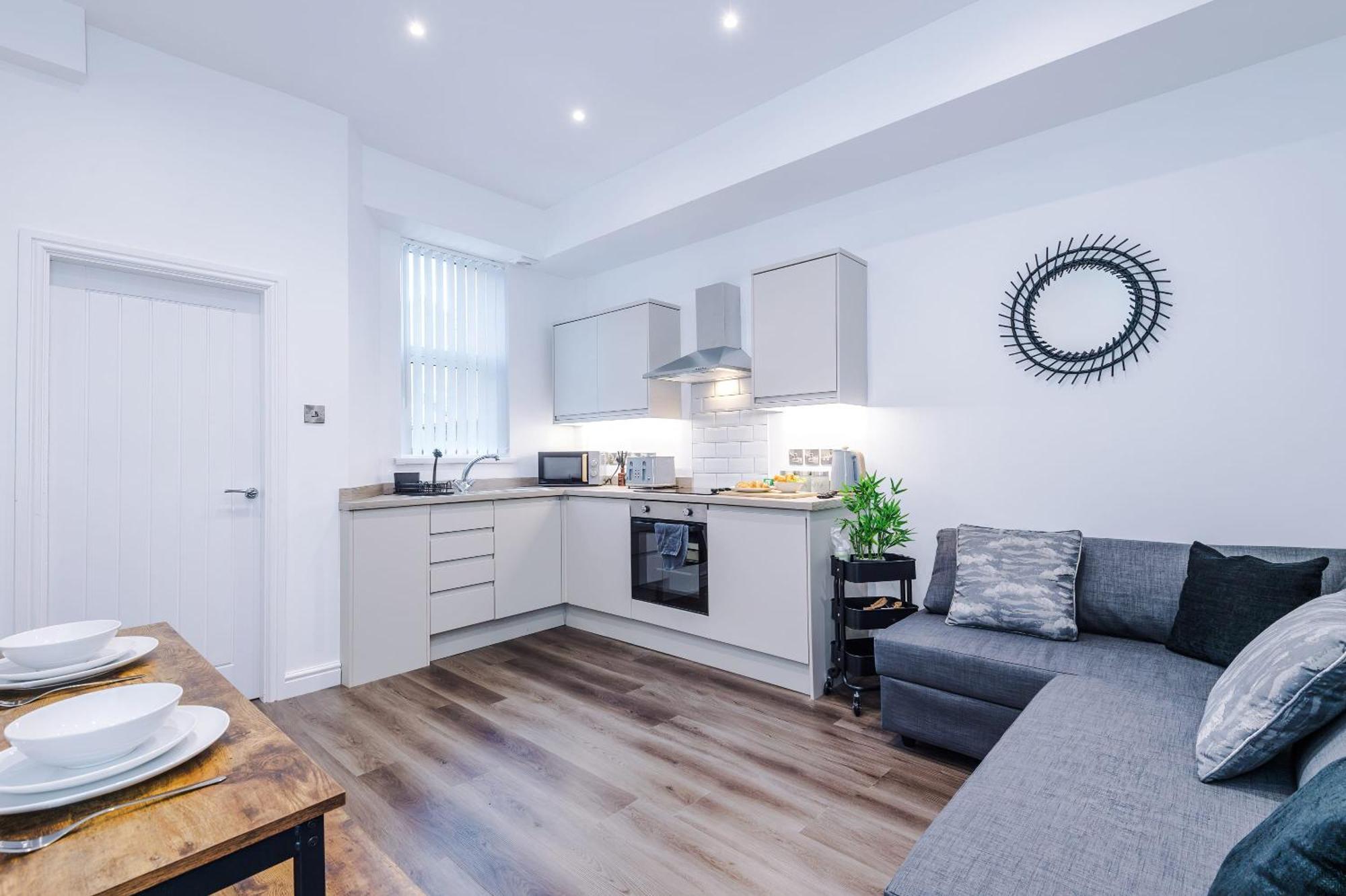 Apartment Newly Refurbished 2bedroom By The Coop Arena *