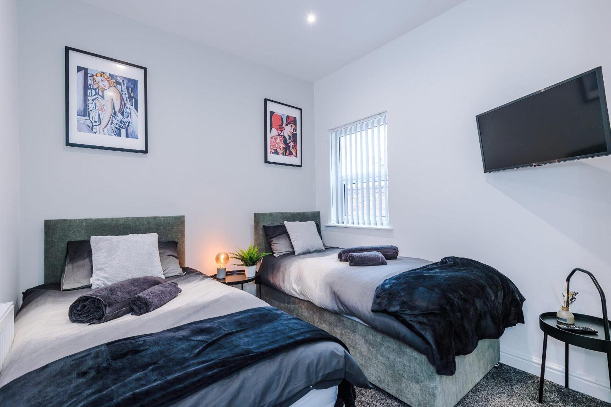 Newly Refurbished 2bedroom By The Coop Arena Apartment