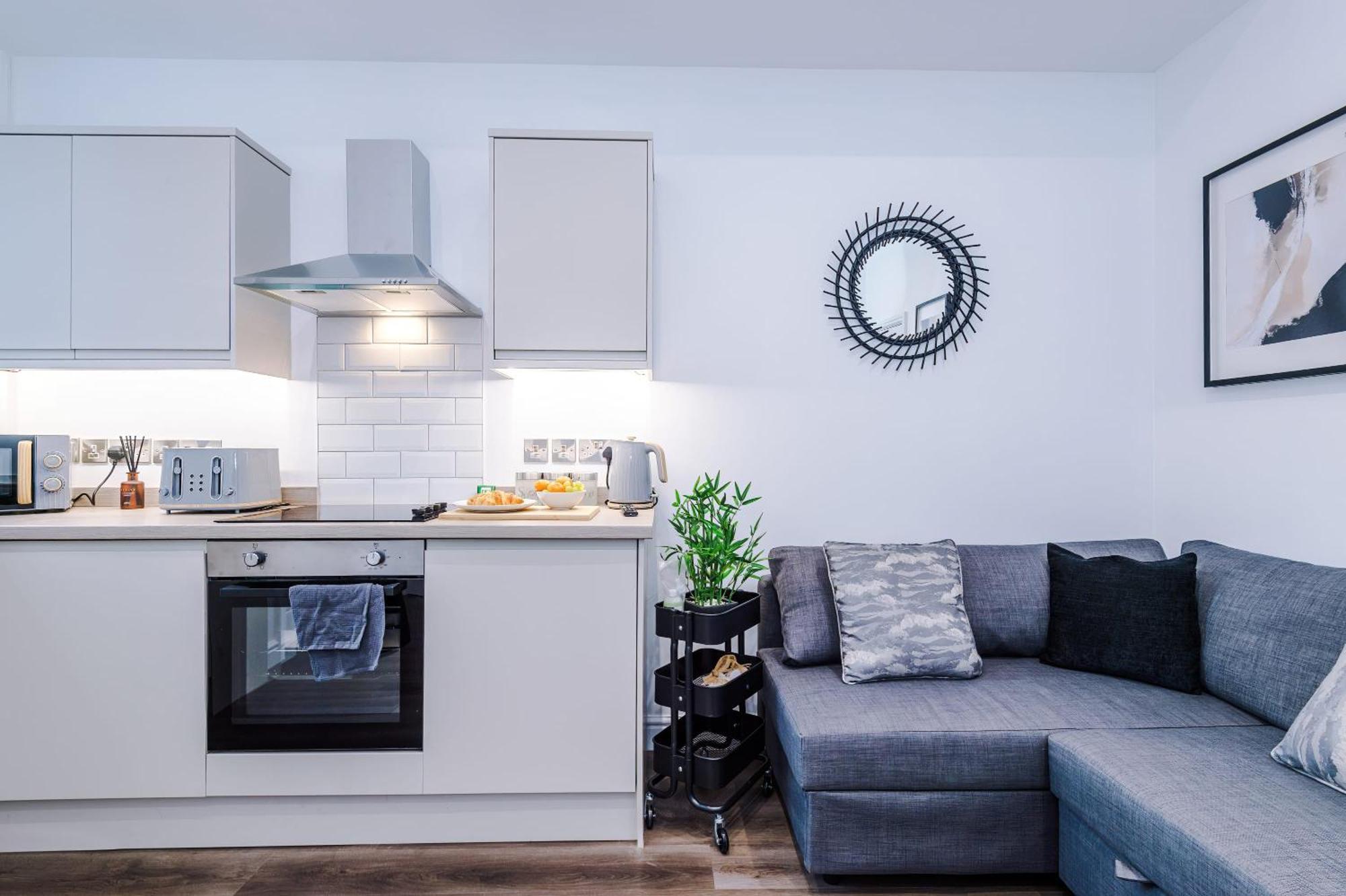 Newly Refurbished 2bedroom By The Coop Arena *