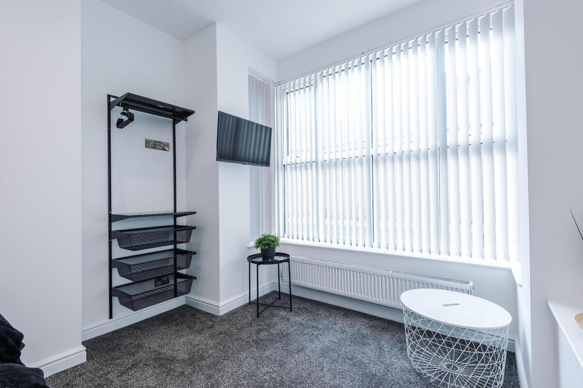 Newly Refurbished 2bedroom By The Coop Arena *