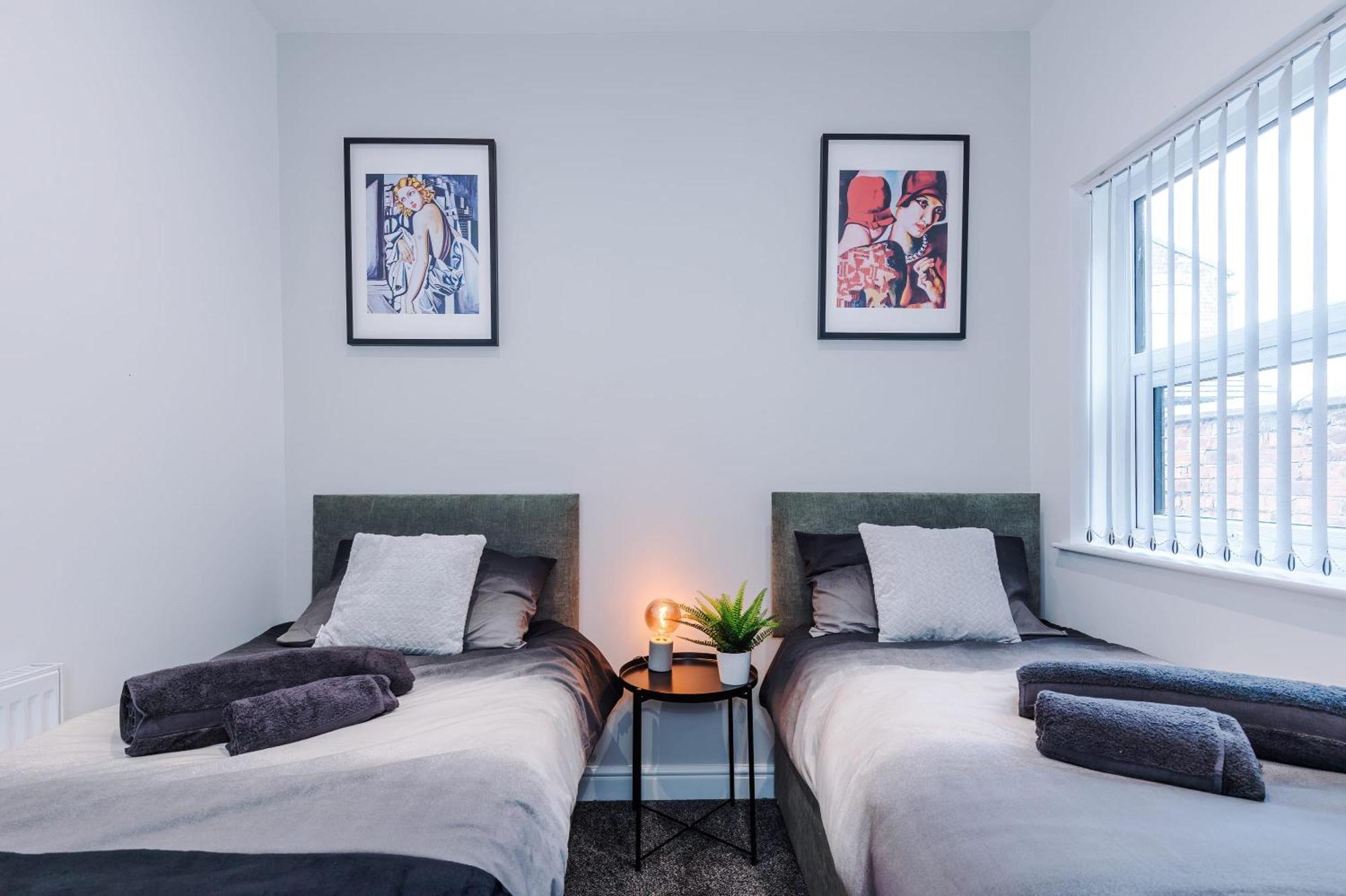 Newly Refurbished 2bedroom By The Coop Arena Manchester