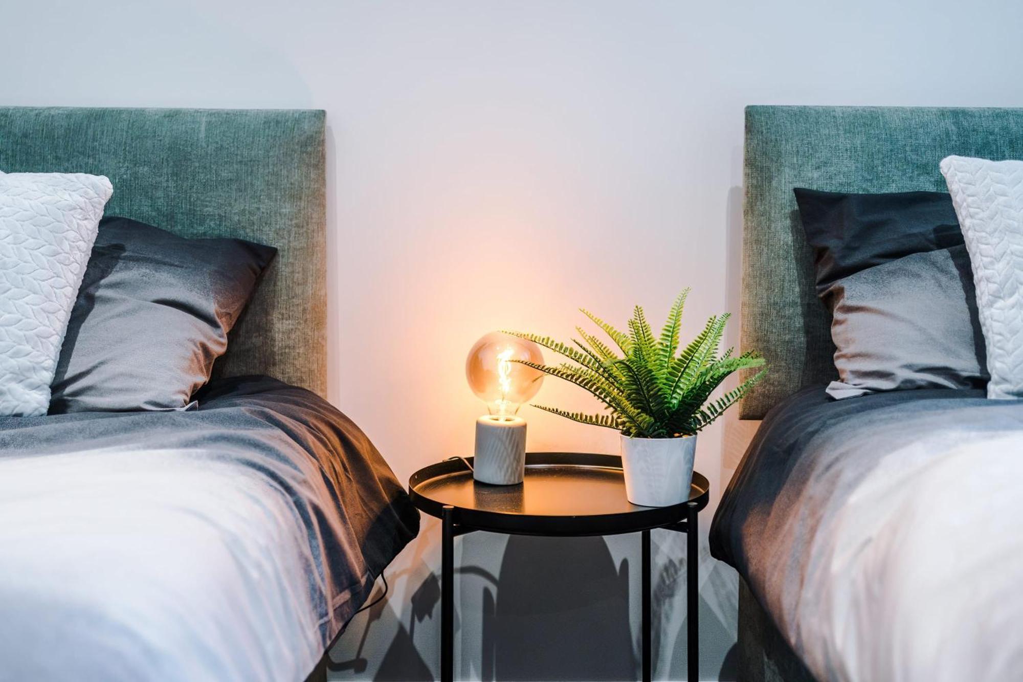 Newly Refurbished 2bedroom By The Coop Arena